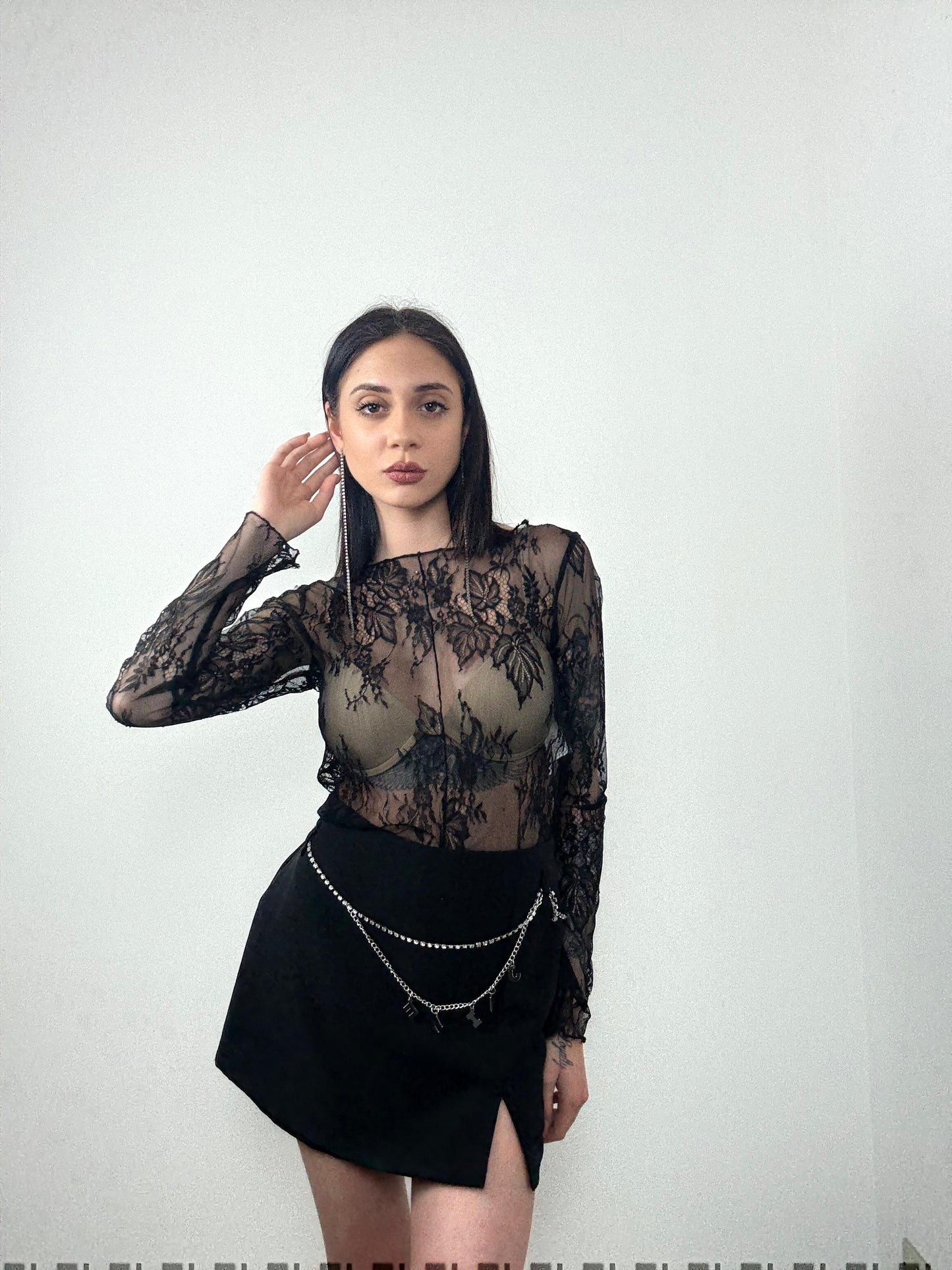 MAGLIA TRASPARENTE CON TRAMA IN PIZZO