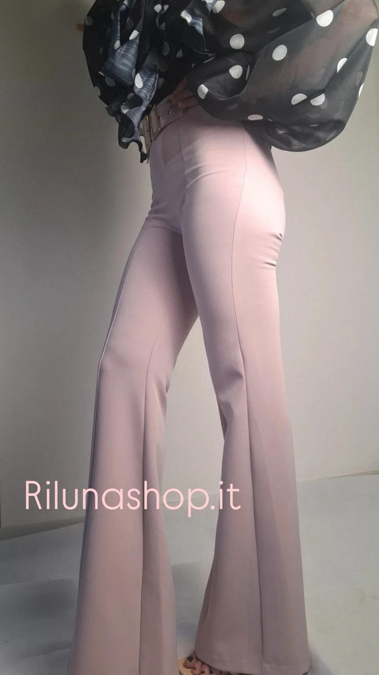 PANTALONE A ZAMPA CON CINTURONE